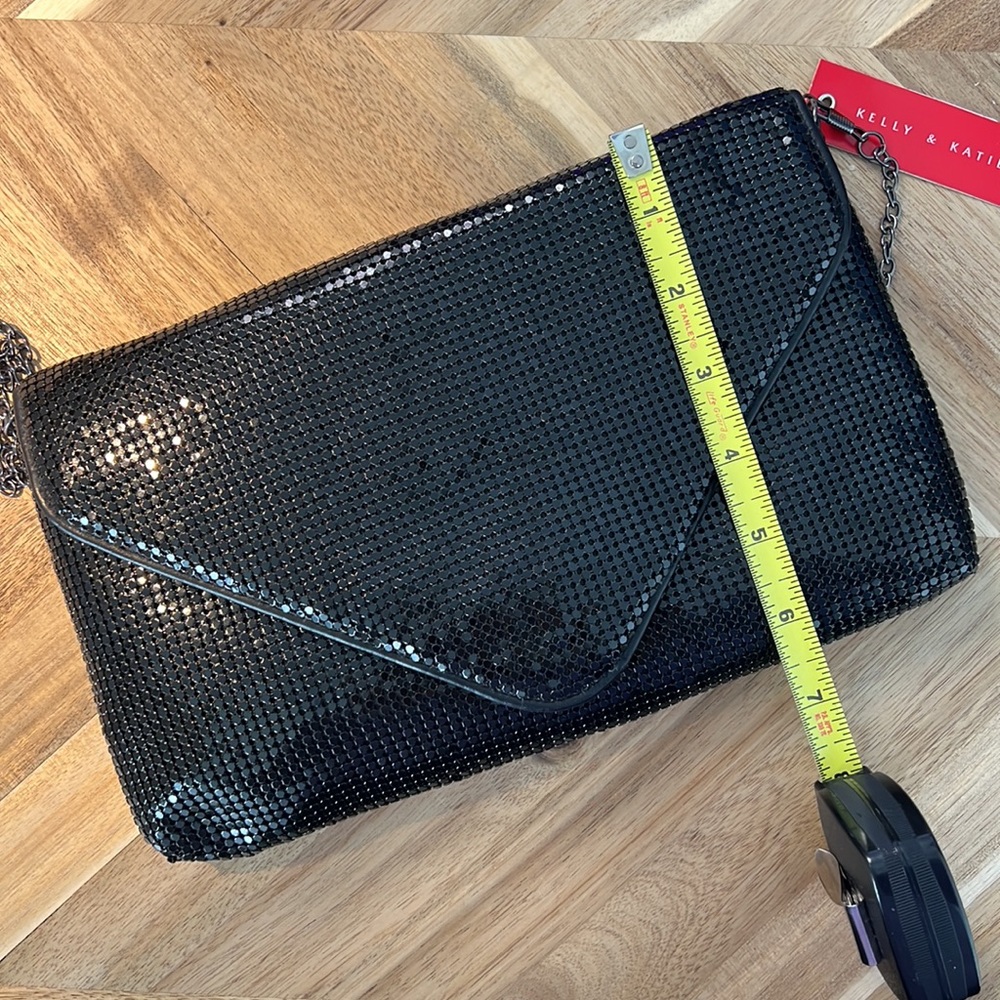 Black metallic chain clutch purse - Picture 5 of 5